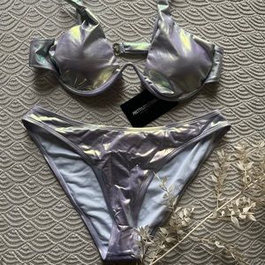 Pretty Little Thing Bikini • Iridescent